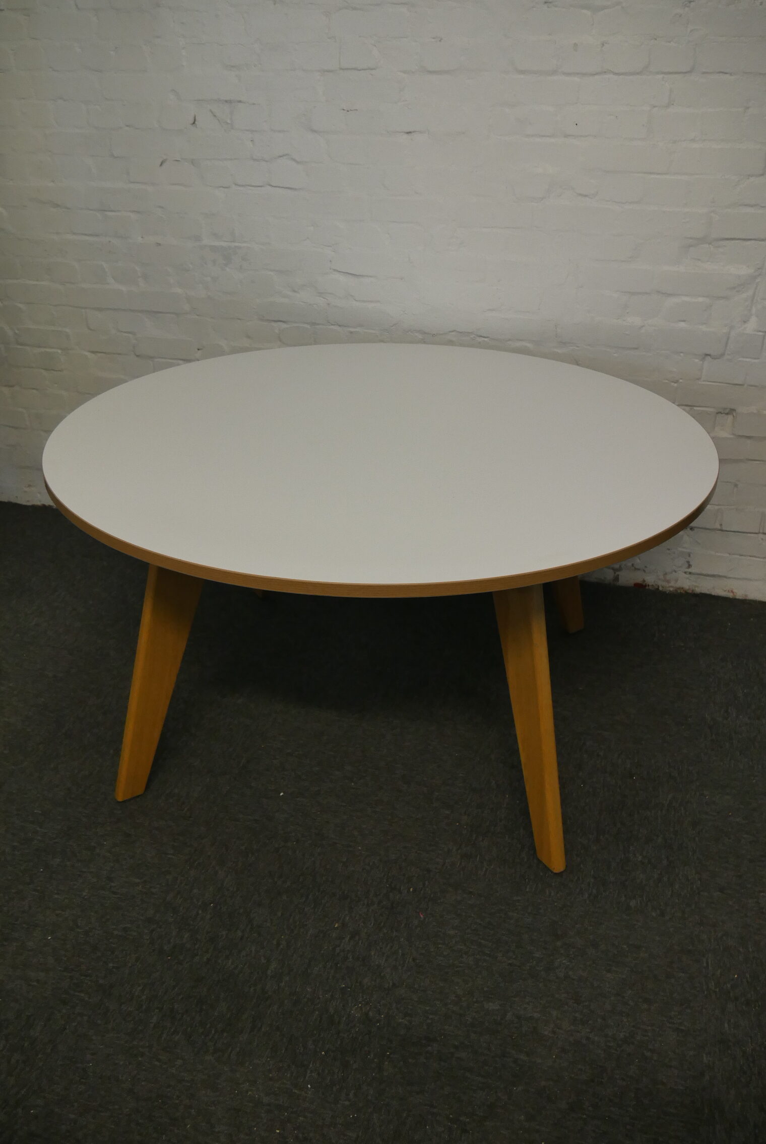 Used Condition 1400mm Diameter Room Meeting Table - Image 2
