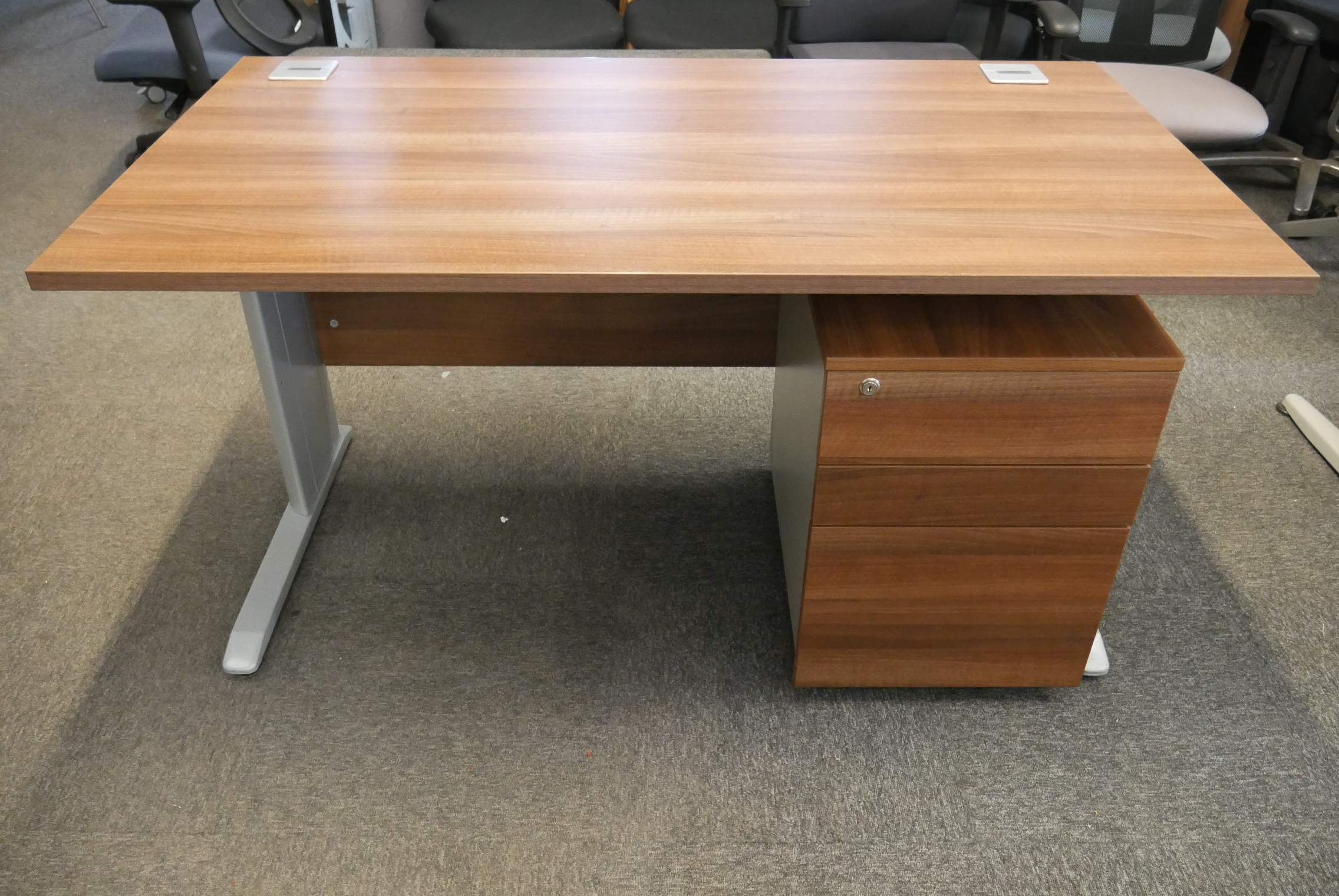 Used Condition 1440mm x 800mm Walnut Desk