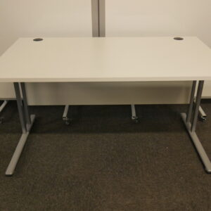 Used Condition Dams 1400mm x 800mm White Workstation